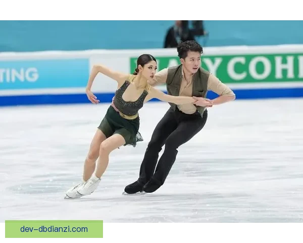 冰上精彩瞬间：滑冰大奖赛全程回顾