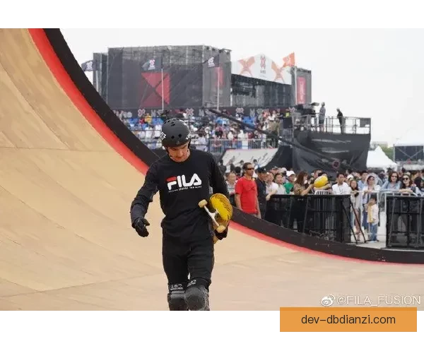 极限运动风暴：BMX比赛中的惊险瞬间